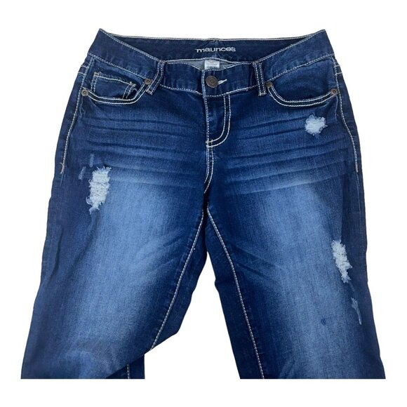 Maurices Womens Distressed Blue Denim Capri Jeans Size 7/8 Embroidered Pockets - Picture 2 of 13